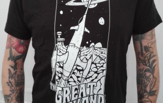 The Great Beyond - Rocket Shirt <p>Letzte Copies! The Great Beyond Rocket Shirt
100% Baumwolle - 100% Fairtrade auf Continental Clothing N03 Classic Cut T-Shirt</p>