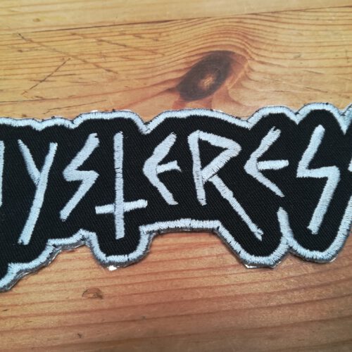 Hysterese shaped logo patch