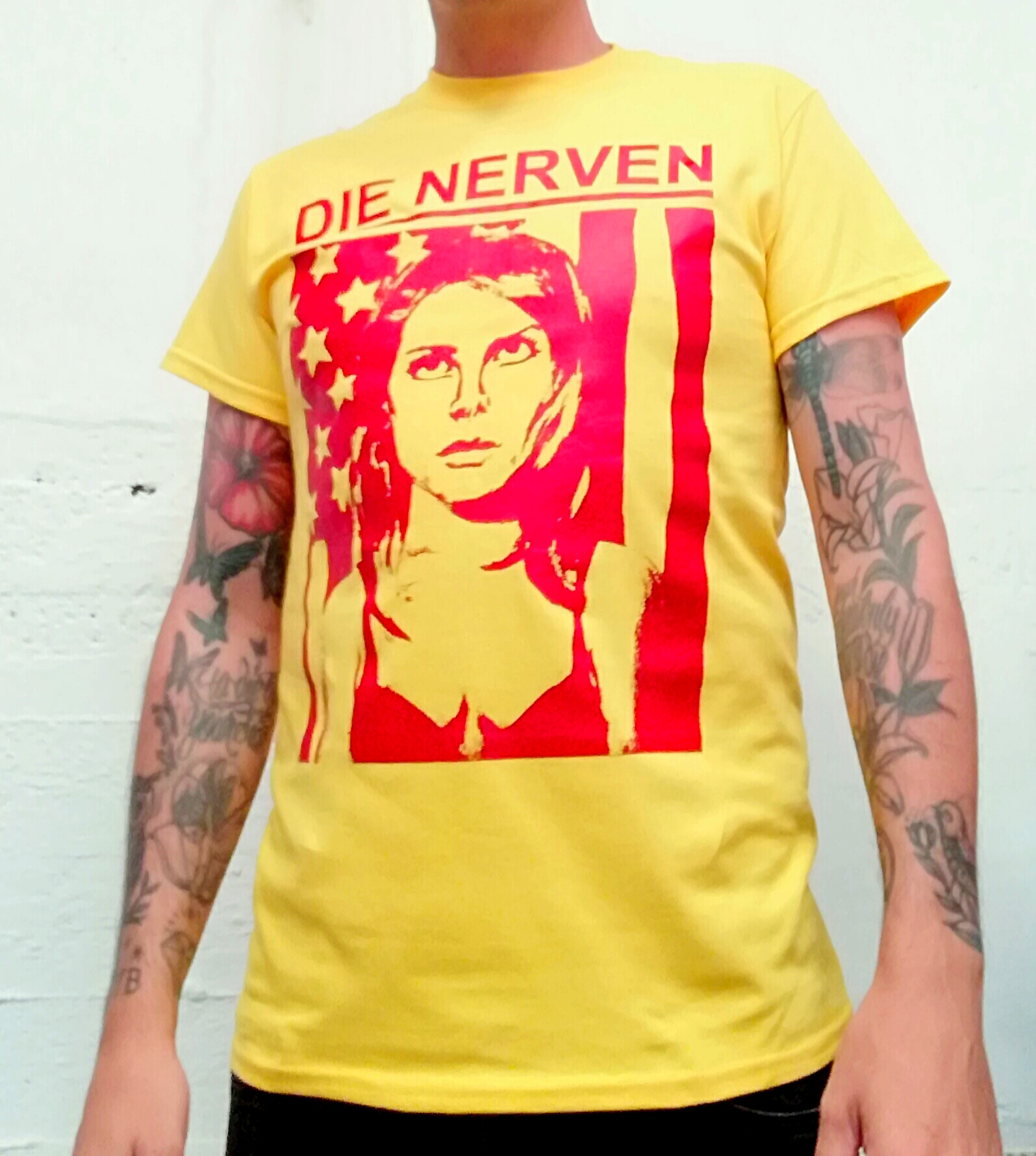 Die Nerven – Lana Shirt Der Klassiker wieder zurück in Stock! Das Die Nerven Lana Shirt