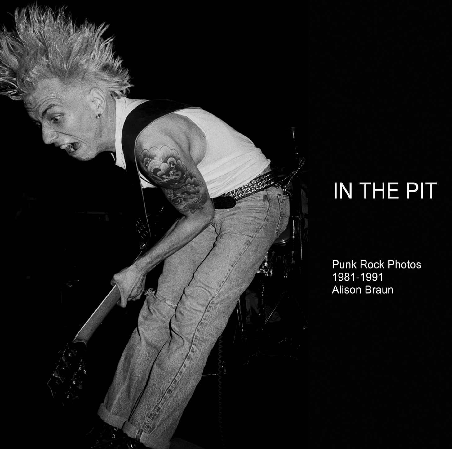 In The Pit – Punk Rock Photos 1981-1991 (Alison Brown) Photobook by Alison Braun. 88 pages. Hardcover. (one of the best Punk/HC photographers of the 80s, Alison Braun, in this book portrays every imaginable underground band that played in Los Angeles at some point. From local heroes like Bad Religion, Social Distortion, TSOL, Dr. Know, Fear, Suicidal Tendencies,... to well known acts coming throuhg town like Ramones, Misfits, Bad Brains, Discharge, Dead Kennedys, Adicts, Exploited, GBH, 7 Seconds, Agnostic Front,... to the whole bunch of smaller California bands like Sin 34, Aggression, Stalag 13, Channel 3, Batallion Of Saints, Youth Brigade, Shattered Faith,... you find it all here)